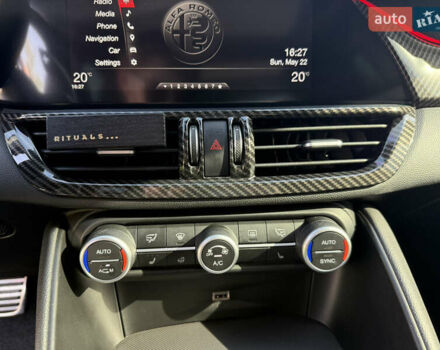 Альфа Ромео Джулия 2018 в Белой Церкве на Automoto.ua Черный Альфа Ромео Джулия, объемом двигателя 2 л и пробегом 75 тыс. км за 25500 $, фото 25 на Automoto.ua