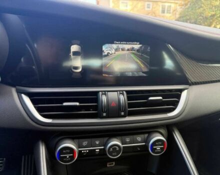 Чорний Альфа Ромео Джулія, об'ємом двигуна 2.9 л та пробігом 44 тис. км за 13500 $, фото 10 на Automoto.ua