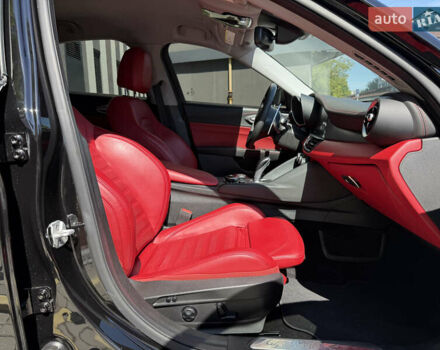 Черный Альфа Ромео Джулия, объемом двигателя 2 л и пробегом 86 тыс. км за 24900 $, фото 23 на Automoto.ua