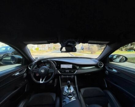 Черный Альфа Ромео Джулия, объемом двигателя 2.9 л и пробегом 48 тыс. км за 12500 $, фото 10 на Automoto.ua