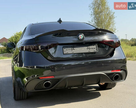 Альфа Ромео Джулия 2018 в Белой Церкве на Automoto.ua Черный Альфа Ромео Джулия, объемом двигателя 2 л и пробегом 75 тыс. км за 25500 $, фото 12 на Automoto.ua