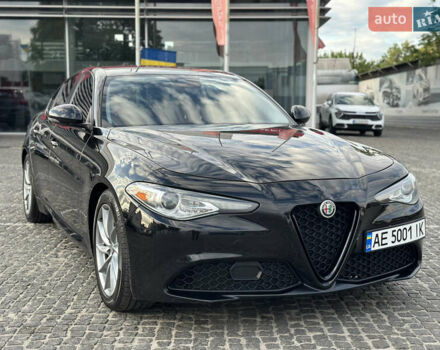 Альфа Ромео Джулія 2018 у Дніпро (Дніпропетровську) на Automoto.ua Чорний Альфа Ромео Джулія, об'ємом двигуна 2 л та пробігом 135 тис. км за 17000 $, фото 3 на Automoto.ua