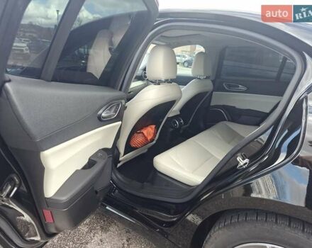 Черный Альфа Ромео Джулия, объемом двигателя 2 л и пробегом 79 тыс. км за 18412 $, фото 8 на Automoto.ua