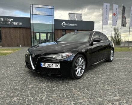 Чорний Альфа Ромео Джулія, об'ємом двигуна 2 л та пробігом 135 тис. км за 17000 $, фото 1 на Automoto.ua