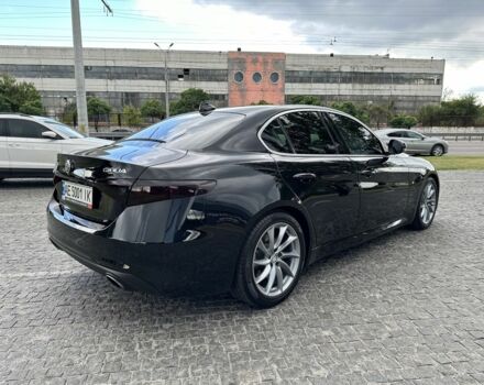 Чорний Альфа Ромео Джулія, об'ємом двигуна 2 л та пробігом 135 тис. км за 17000 $, фото 4 на Automoto.ua