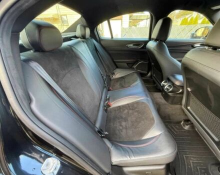 Черный Альфа Ромео Джулия, объемом двигателя 2.9 л и пробегом 30 тыс. км за 7300 $, фото 11 на Automoto.ua