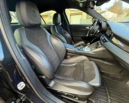 Черный Альфа Ромео Джулия, объемом двигателя 2.9 л и пробегом 30 тыс. км за 7300 $, фото 7 на Automoto.ua