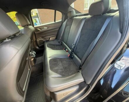 Чорний Альфа Ромео Джулія, об'ємом двигуна 2.9 л та пробігом 44 тис. км за 13500 $, фото 13 на Automoto.ua