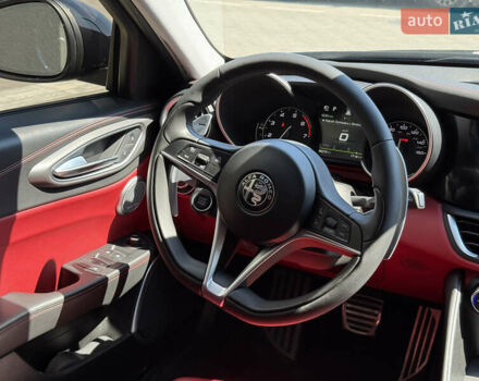 Черный Альфа Ромео Джулия, объемом двигателя 2 л и пробегом 86 тыс. км за 24900 $, фото 13 на Automoto.ua