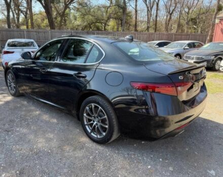 Черный Альфа Ромео Джулия, объемом двигателя 2 л и пробегом 39 тыс. км за 5000 $, фото 6 на Automoto.ua