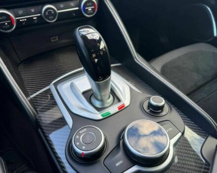 Черный Альфа Ромео Джулия, объемом двигателя 2.9 л и пробегом 48 тыс. км за 12500 $, фото 12 на Automoto.ua