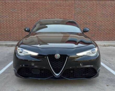 Чорний Альфа Ромео Джулія, об'ємом двигуна 2 л та пробігом 89 тис. км за 10700 $, фото 1 на Automoto.ua