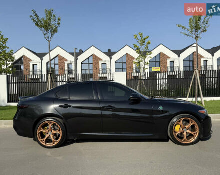 Альфа Ромео Джулия 2018 в Белой Церкве на Automoto.ua Черный Альфа Ромео Джулия, объемом двигателя 2 л и пробегом 75 тыс. км за 25500 $, фото 5 на Automoto.ua