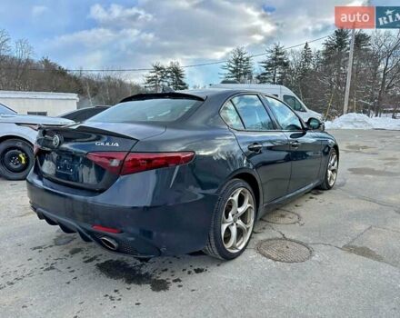 Чорний Альфа Ромео Джулія, об'ємом двигуна 2 л та пробігом 105 тис. км за 4200 $, фото 3 на Automoto.ua