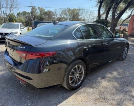 Черный Альфа Ромео Джулия, объемом двигателя 2 л и пробегом 39 тыс. км за 5000 $, фото 4 на Automoto.ua