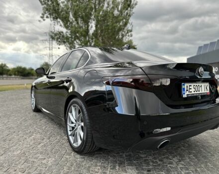 Чорний Альфа Ромео Джулія, об'ємом двигуна 2 л та пробігом 135 тис. км за 17000 $, фото 3 на Automoto.ua