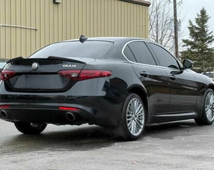 Чорний Альфа Ромео Джулія, об'ємом двигуна 2 л та пробігом 33 тис. км за 13400 $, фото 5 на Automoto.ua