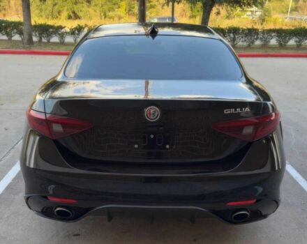 Черный Альфа Ромео Джулия, объемом двигателя 2.9 л и пробегом 33 тыс. км за 12500 $, фото 5 на Automoto.ua