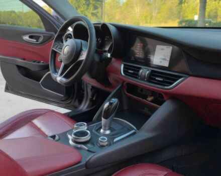 Черный Альфа Ромео Джулия, объемом двигателя 2.9 л и пробегом 33 тыс. км за 12500 $, фото 10 на Automoto.ua