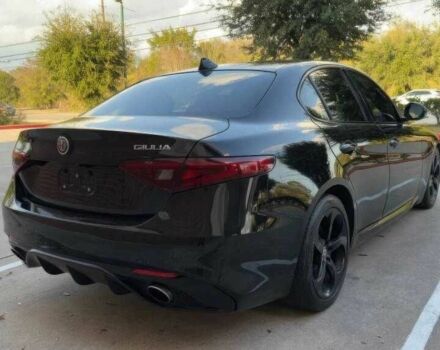 Чорний Альфа Ромео Джулія, об'ємом двигуна 2 л та пробігом 89 тис. км за 10700 $, фото 6 на Automoto.ua