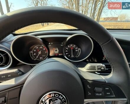 Черный Альфа Ромео Джулия, объемом двигателя 2 л и пробегом 73 тыс. км за 20500 $, фото 10 на Automoto.ua