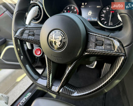 Альфа Ромео Джулия 2018 в Белой Церкве на Automoto.ua Черный Альфа Ромео Джулия, объемом двигателя 2 л и пробегом 75 тыс. км за 25500 $, фото 16 на Automoto.ua