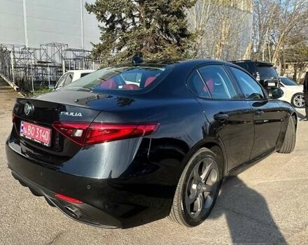 Черный Альфа Ромео Джулия, объемом двигателя 2 л и пробегом 45 тыс. км за 24000 $, фото 8 на Automoto.ua