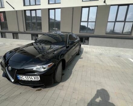 Чорний Альфа Ромео Джулія, об'ємом двигуна 2 л та пробігом 179 тис. км за 16800 $, фото 5 на Automoto.ua