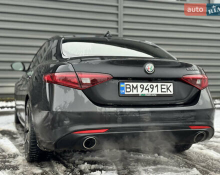 Чорний Альфа Ромео Джулія, об'ємом двигуна 2 л та пробігом 65 тис. км за 21900 $, фото 17 на Automoto.ua