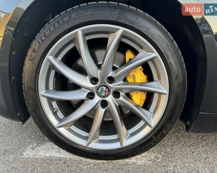 Черный Альфа Ромео Джулия, объемом двигателя 2 л и пробегом 88 тыс. км за 29100 $, фото 6 на Automoto.ua