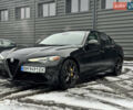 Чорний Альфа Ромео Джулія, об'ємом двигуна 2 л та пробігом 65 тис. км за 21900 $, фото 3 на Automoto.ua