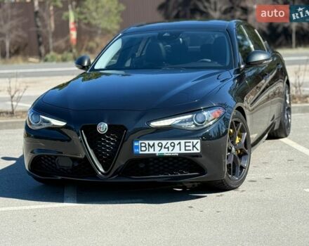 Чорний Альфа Ромео Джулія, об'ємом двигуна 2 л та пробігом 67 тис. км за 19990 $, фото 3 на Automoto.ua
