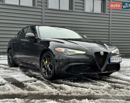Чорний Альфа Ромео Джулія, об'ємом двигуна 2 л та пробігом 65 тис. км за 21900 $, фото 10 на Automoto.ua