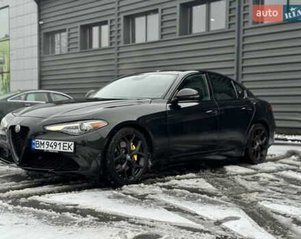 Чорний Альфа Ромео Джулія, об'ємом двигуна 2 л та пробігом 65 тис. км за 21900 $, фото 2 на Automoto.ua