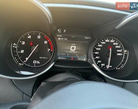 Черный Альфа Ромео Джулия, объемом двигателя 2 л и пробегом 88 тыс. км за 29100 $, фото 9 на Automoto.ua