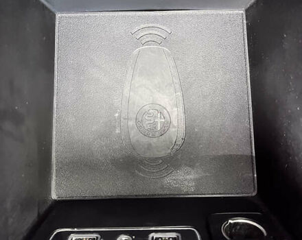 Черный Альфа Ромео Джулия, объемом двигателя 2 л и пробегом 29 тыс. км за 23999 $, фото 45 на Automoto.ua