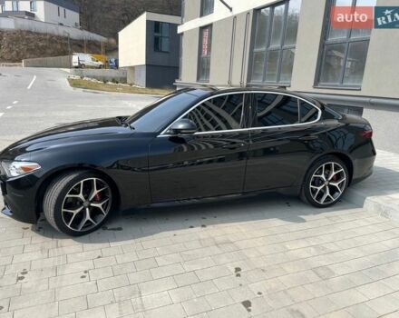 Чорний Альфа Ромео Джулія, об'ємом двигуна 2 л та пробігом 179 тис. км за 16800 $, фото 10 на Automoto.ua