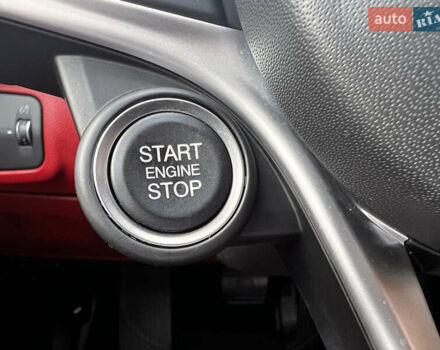 Черный Альфа Ромео Джулия, объемом двигателя 2 л и пробегом 29 тыс. км за 23999 $, фото 24 на Automoto.ua