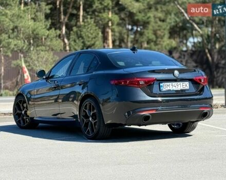 Чорний Альфа Ромео Джулія, об'ємом двигуна 2 л та пробігом 67 тис. км за 19990 $, фото 29 на Automoto.ua