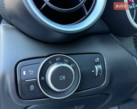 Чорний Альфа Ромео Джулія, об'ємом двигуна 2 л та пробігом 67 тис. км за 19990 $, фото 38 на Automoto.ua