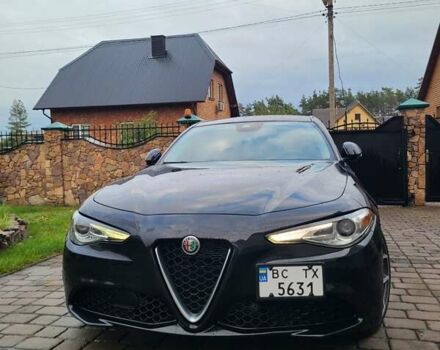 Чорний Альфа Ромео Джулія, об'ємом двигуна 2 л та пробігом 74 тис. км за 20900 $, фото 1 на Automoto.ua