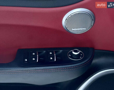 Чорний Альфа Ромео Джулія, об'ємом двигуна 2 л та пробігом 94 тис. км за 19999 $, фото 20 на Automoto.ua