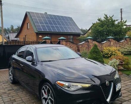 Чорний Альфа Ромео Джулія, об'ємом двигуна 2 л та пробігом 74 тис. км за 20900 $, фото 3 на Automoto.ua