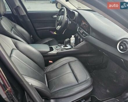 Альфа Ромео Джулия 2020 в Львове на Automoto.ua Черный Альфа Ромео Джулия, объемом двигателя 2 л и пробегом 92 тыс. км за 24400 $, фото 31 на Automoto.ua