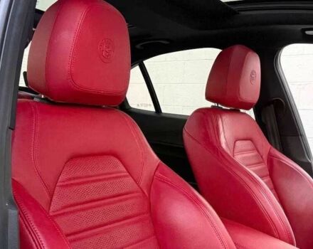 Черный Альфа Ромео Джулия, объемом двигателя 2 л и пробегом 43 тыс. км за 7500 $, фото 13 на Automoto.ua