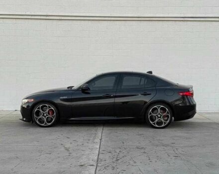 Черный Альфа Ромео Джулия, объемом двигателя 2 л и пробегом 43 тыс. км за 7500 $, фото 4 на Automoto.ua