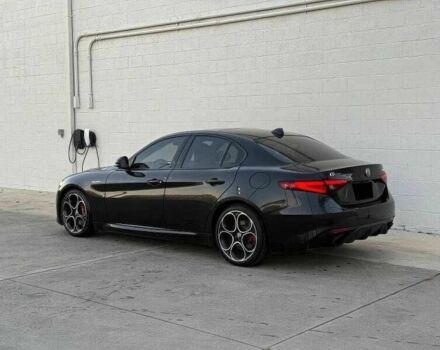 Черный Альфа Ромео Джулия, объемом двигателя 2 л и пробегом 43 тыс. км за 7500 $, фото 5 на Automoto.ua