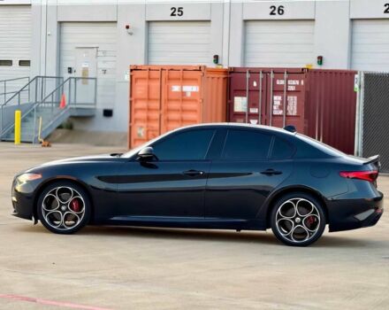 Чорний Альфа Ромео Джулія, об'ємом двигуна 2 л та пробігом 21 тис. км за 6900 $, фото 3 на Automoto.ua