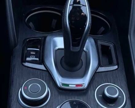 Черный Альфа Ромео Джулия, объемом двигателя 2 л и пробегом 11 тыс. км за 17000 $, фото 15 на Automoto.ua