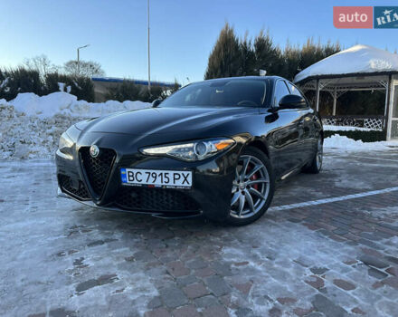 Черный Альфа Ромео Джулия, объемом двигателя 2 л и пробегом 78 тыс. км за 17500 $, фото 1 на Automoto.ua